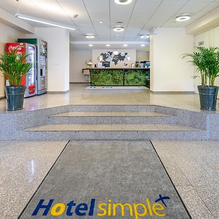 Hotel Simple Plus Вильнюс Экстерьер фото