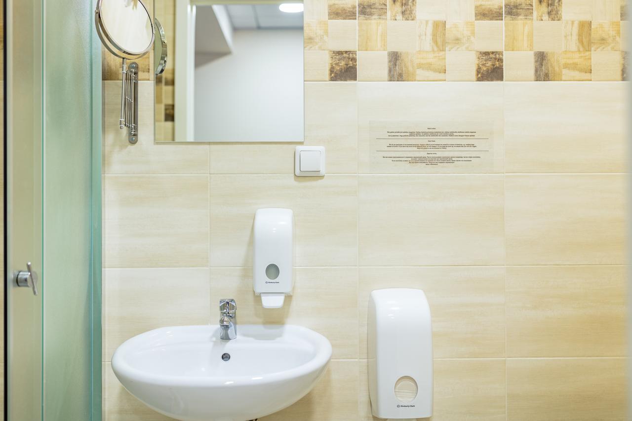 Hotel Simple Plus Вильнюс Экстерьер фото